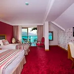 Oersmaris Boutique