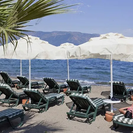 מלון Oersmaris Boutique 4*