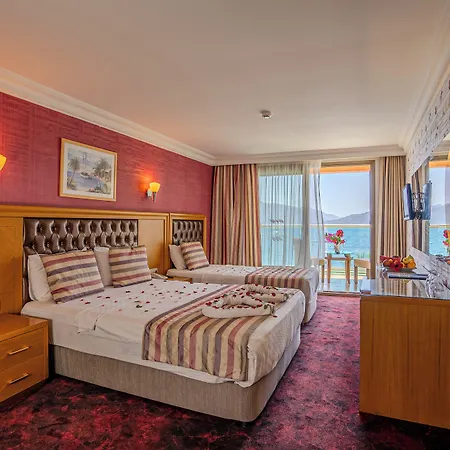 Hotel Oersmaris Boutique 4*