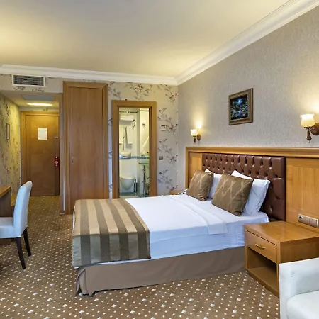 Oersmaris Boutique מלון 4*